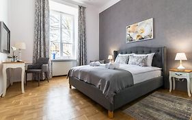 Elegant Freta 25 Apartment By Noclegi Renters